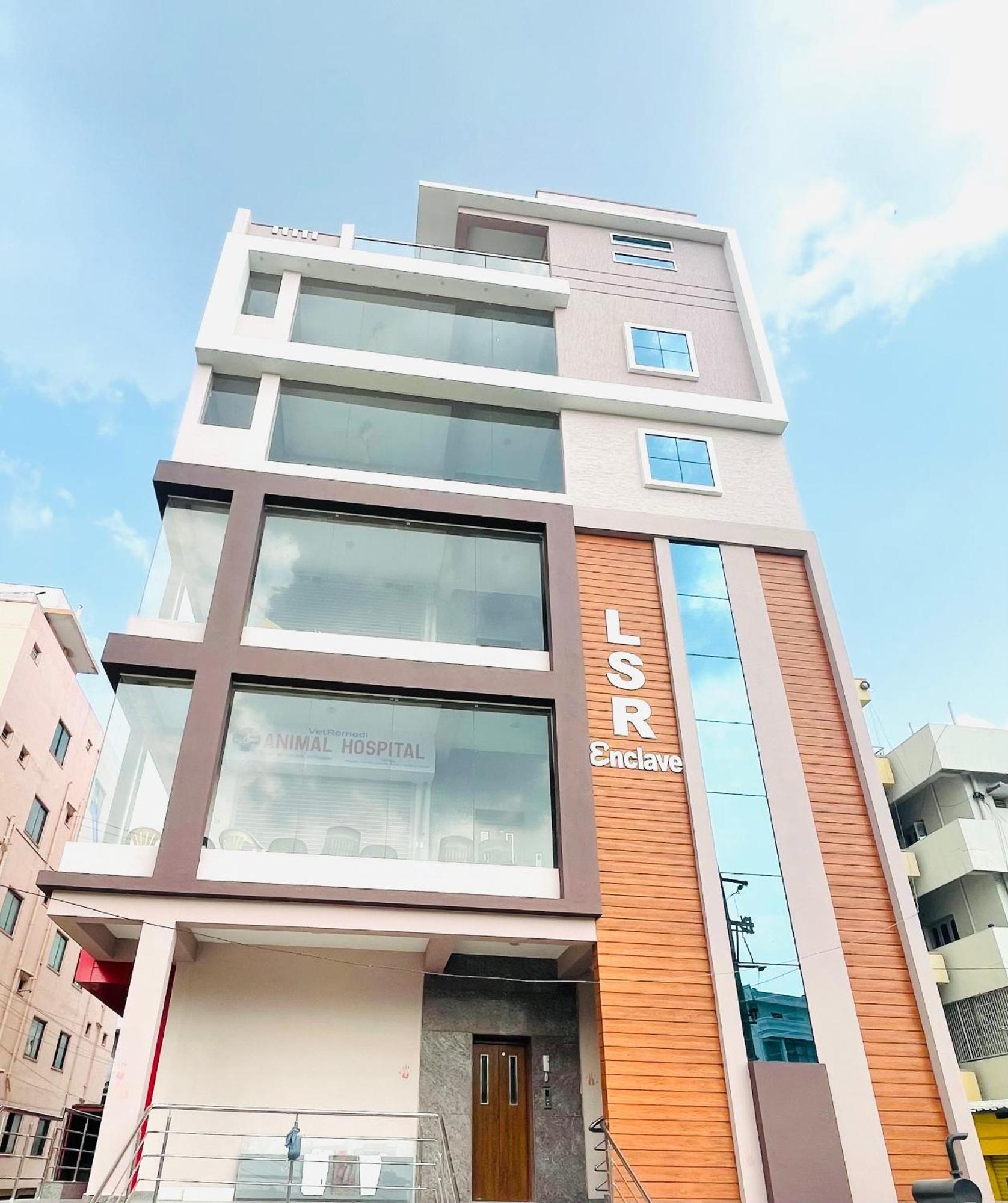 Pearl Stays, Tirupati - Very Convenient For The People Coming From Bangalore And Chennai - You Can Skip City Traffic While Reaching Any Temple In Tirupati - Covered Parking - 24Hrs Front Desk And Hot Water - Free Wifi - Flexible Checkin-In Check-Out Exterior foto