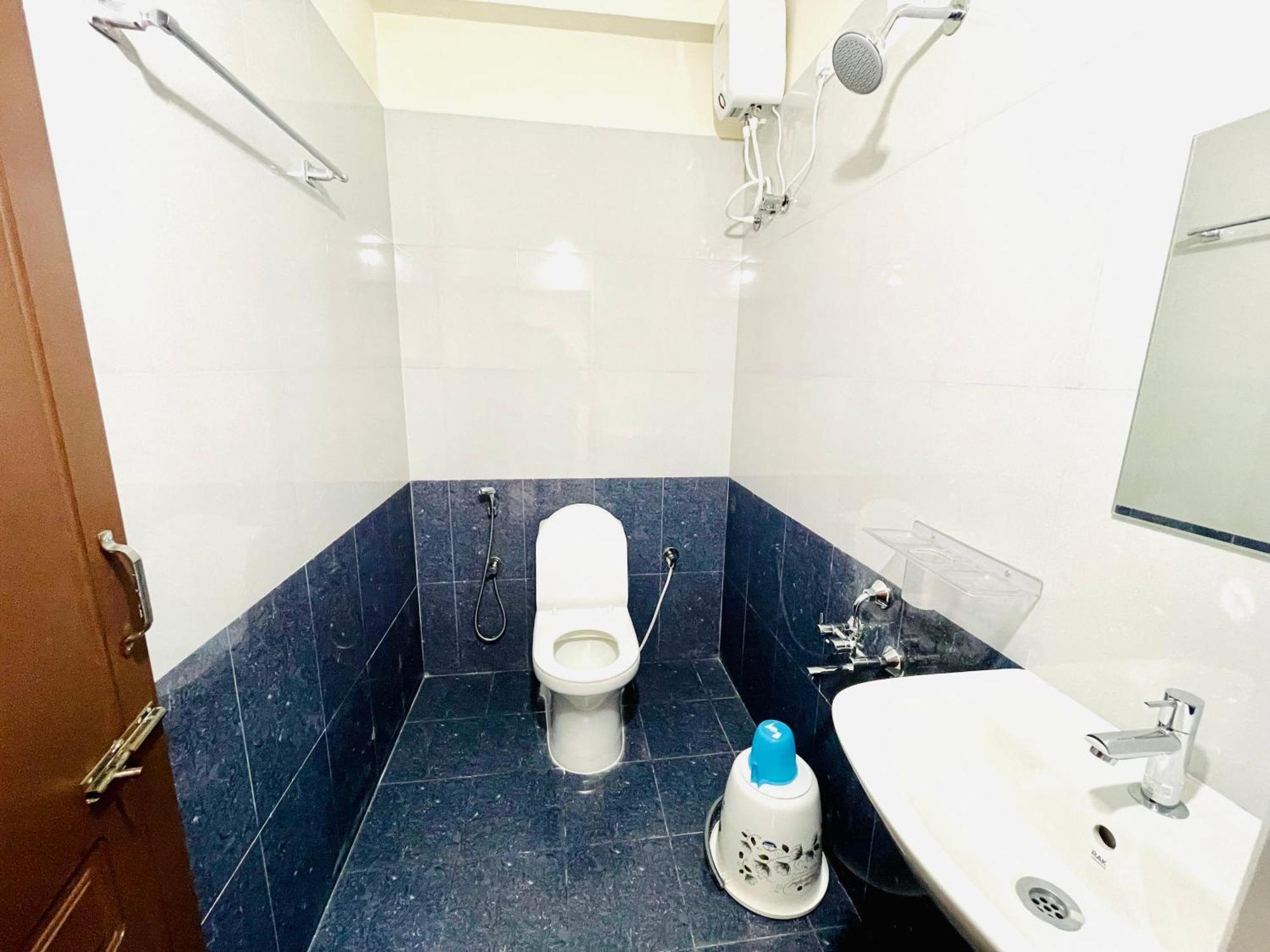 Pearl Stays, Tirupati - Very Convenient For The People Coming From Bangalore And Chennai - You Can Skip City Traffic While Reaching Any Temple In Tirupati - Covered Parking - 24Hrs Front Desk And Hot Water - Free Wifi - Flexible Checkin-In Check-Out Exterior foto